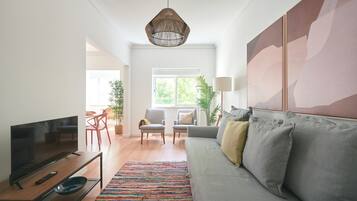 Apartment, 2 Bedrooms | Living room