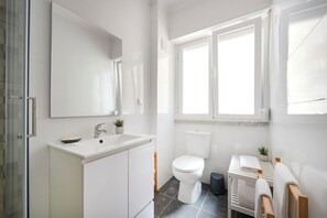 Apartment, 2 Bedrooms | Bathroom | Towels - Enjoy The Sunny Balcony, By Timecooler (Lisbon)