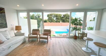Central Beach Villa W Heated Pool, By Timecooler