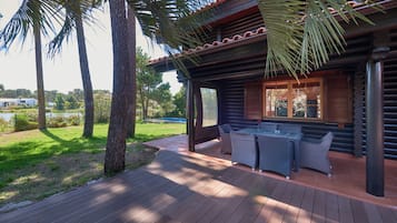 Villa | Terrace/patio