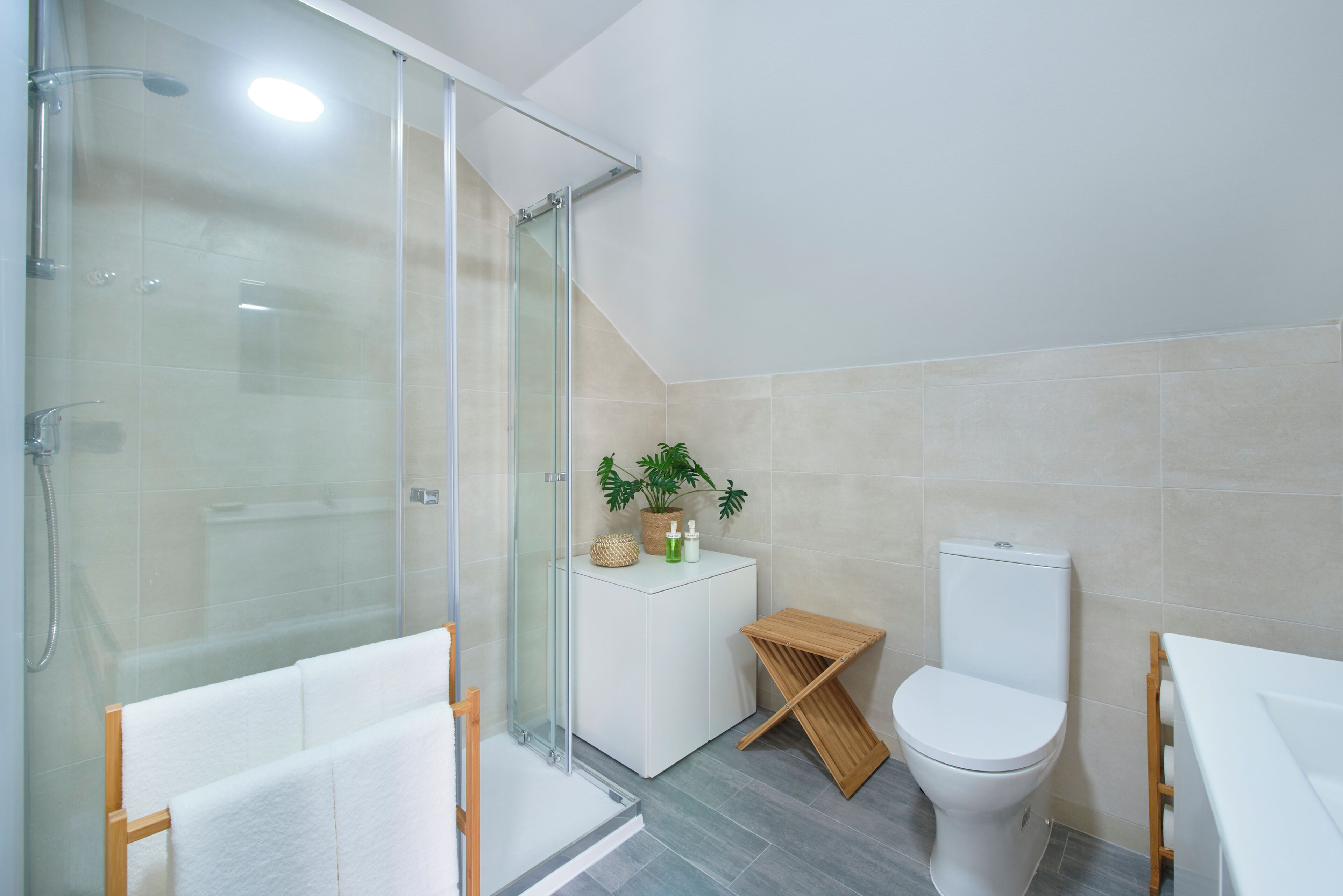 Villa, 2 Bedrooms | Bathroom | Hair dryer, towels, soap, shampoo