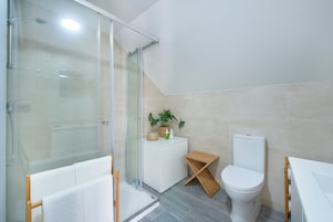 Villa, 2 Bedrooms | Bathroom | Hair dryer, towels, soap, shampoo