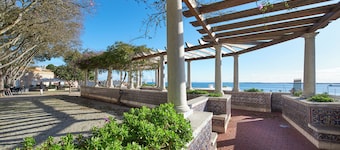 บ้านที่ปรับปรุงใหม่ใกล้ชายหาด โดย Timecooler