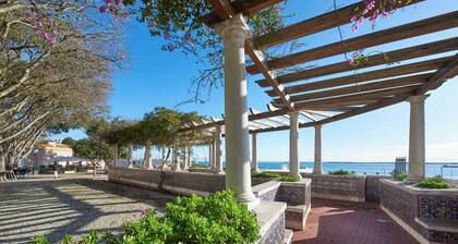 Renovated House Near Beaches, By Timecooler