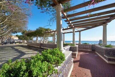 Renovated House Near Beaches, By Timecooler