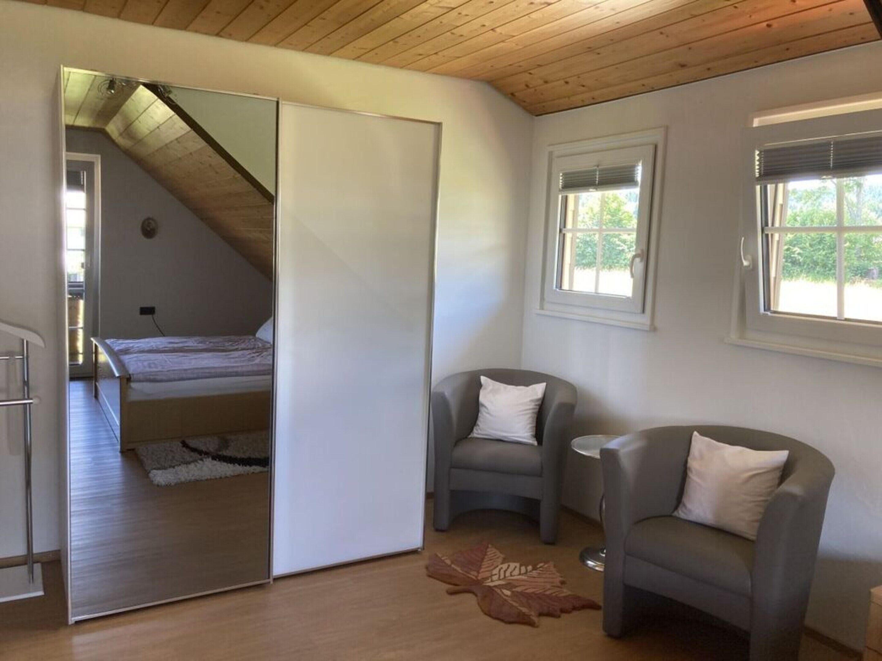 Căn hộ | 2 phòng ngủ, trang bị nội thất với thiết kế riêng biệt 