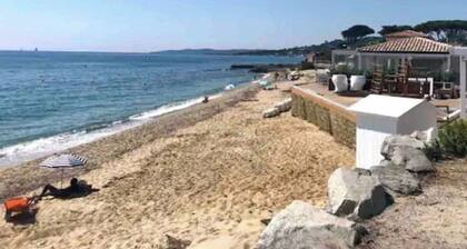 Seaside apartment Sainte Maxime, Gulf of St-tropez. Pine forest.quiet.pool