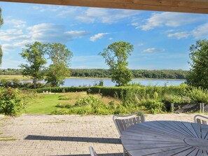 House | Exterior - 4 Star Holiday Home in Ronde (Ronde)