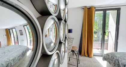 5 Bedroom Agritourism property in Entraigues-sur-la-Sorgue