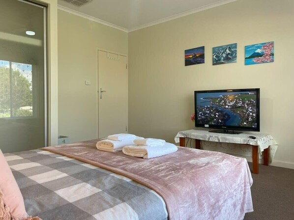 3 Schlafzimmer, Bügeleisen/Bügelbrett, WLAN, Bettwäsche