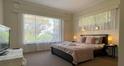The Hidden Gem Exquisite 3BR Retreat in Berri