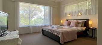 The Hidden Gem Exquisite 3BR Retreat in Berri