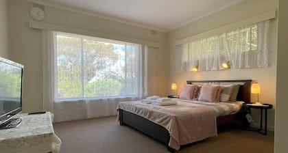 The Hidden Gem Exquisite 3BR Retreat in Berri