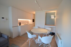 Apartment | Dining - Coastal Retreat With Terrace (Koksijde)