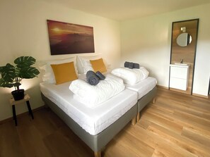 3 bedrooms, WiFi, bed sheets