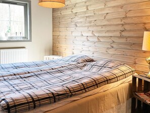 House | 4 bedrooms - Charming Lakeside Cottage Getaway (Orkelljunga)