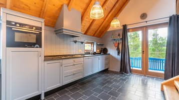 Hus | Privat køkken | Køleskab, højstol