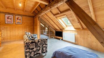 House | 4 bedrooms, individually furnished, bed sheets
