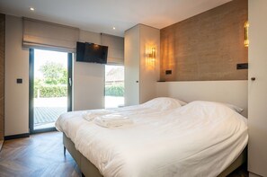 บ้านพัก | 3 ห้องนอน, ตกแต่งพิเศษโดยเฉพาะ, เตารีด/โต๊ะรีดผ้า, ผ้าปูที่นอน