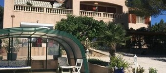 Grande Chambre D'hôtes Avec Terrasse au Calme. Animaux de Compagnie Acceptés