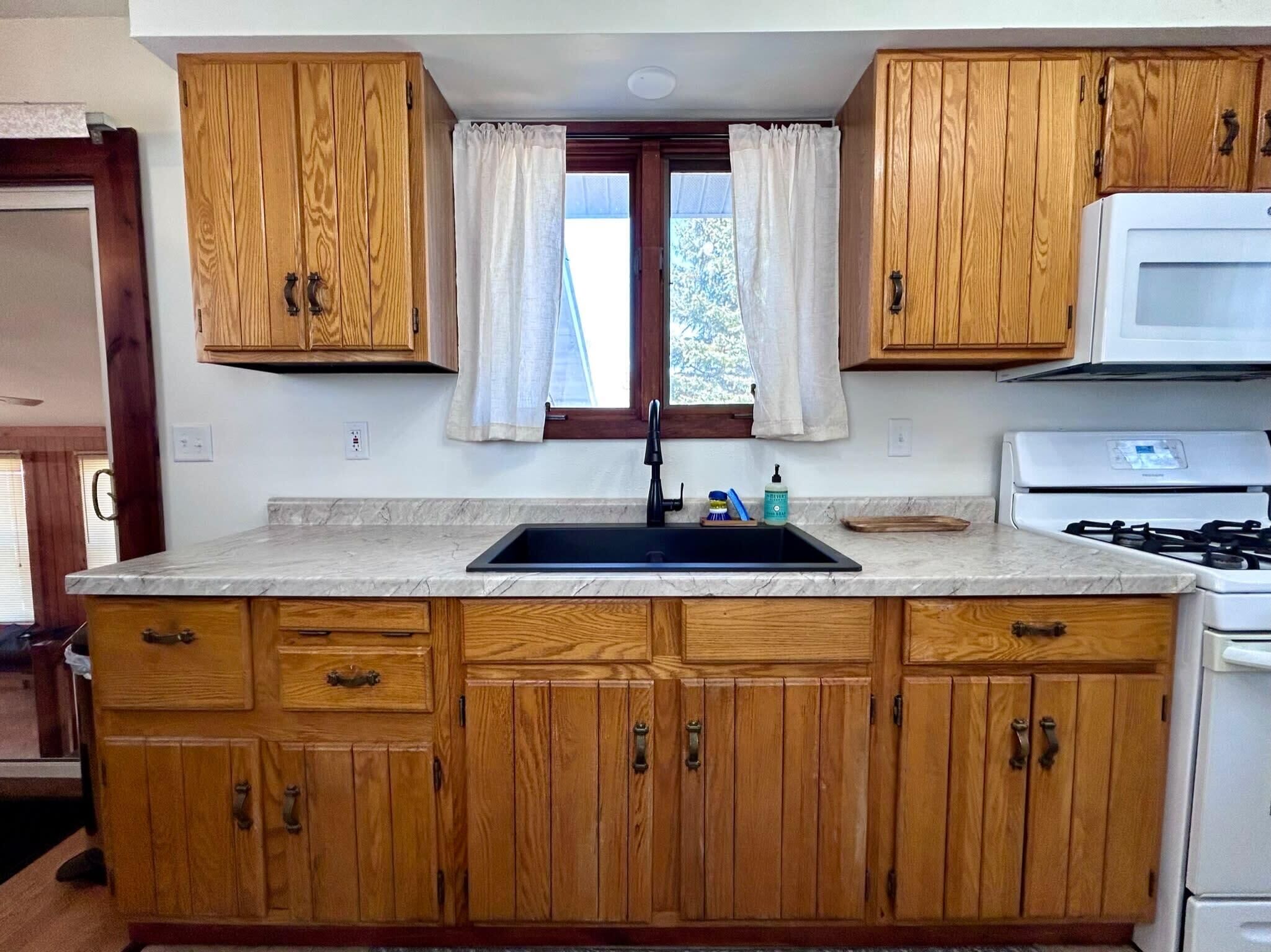 Refrigerador, horno, parrilla de estufa y lavavajillas 