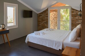 Honeymoon Room | Minibar, laptop workspace, bed sheets - Ballı Boutique Hotel & Restaurant  (Fethiye)