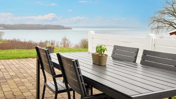 House | Outdoor dining