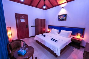 Doppia Comfort, 1 letto king | Tende oscuranti, accesso in sedia a rotelle