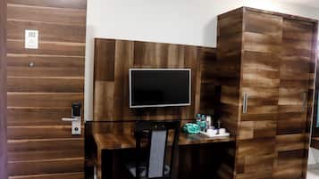 Kamar Double atau Twin Eksekutif | Seprai Frette Italia, seprai premium, brankas, dan kedap suara