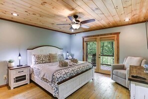 3 عدّة غرف نوم ومكواة/لوح كي وواي فاي مجانًا وملاءات أسرّة