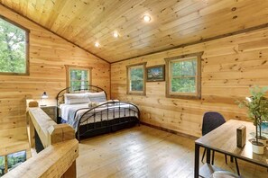 3 bedrooms, iron/ironing board, travel cot, free WiFi