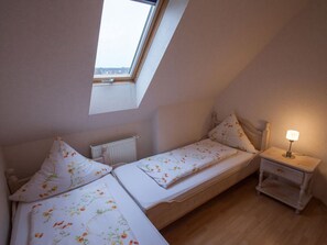 House | 2 bedrooms, individually furnished, iron/ironing board - Lighthouse Modern Retreat (Borkum)