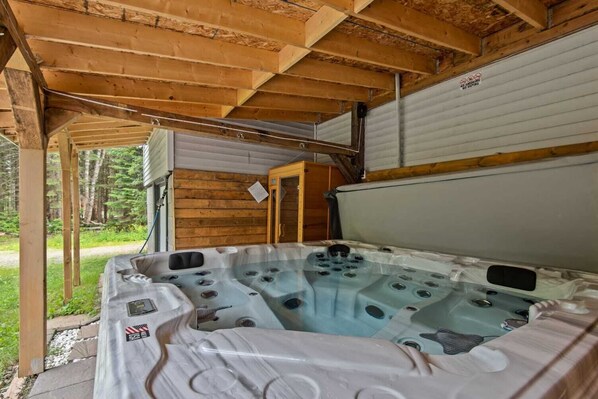 Baignoire à remous extérieure