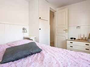 House | 3 bedrooms, individually furnished - 6 Person Holiday Home in Glesborg (Glesborg)