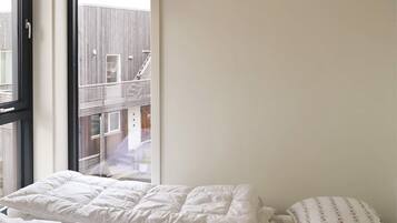 House | 3 bedrooms, individually furnished