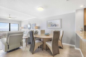 Dining - Four Seasons 502-E, Fishing Pier, Newly remodeled (Orange Beach)
