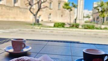 Colazione a base di specialità locali inclusa, servita tutte le mattine