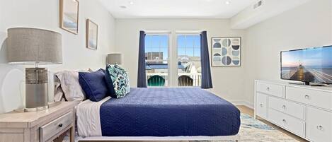 3 Schlafzimmer, Schreibtisch, Bügeleisen/Bügelbrett, Reisekinderbett