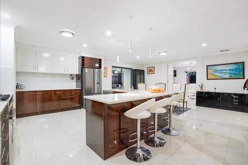 Bundoora Perfection - Luxury Family Oasis w pool