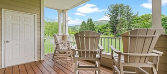 Luxury 2B/2BA Condo Perched Overlooking the 9th Hole Fairway