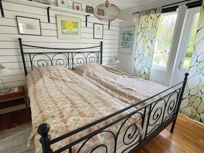 House | 2 bedrooms, individually furnished