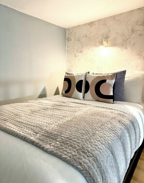 1 Schlafzimmer, Bügeleisen/Bügelbrett, Reisekinderbett, kostenloses WLAN