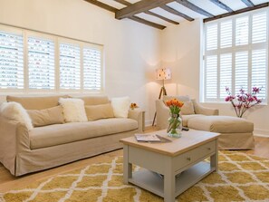 Living area - Historic Townhouse with Cathedral Views and Stained glass windows  (Canterbury)