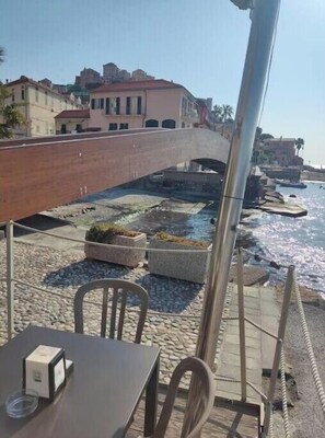 Outdoor dining - A 10 Metri dal Mare (Imperia)