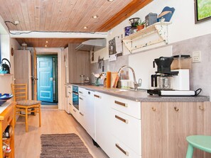 House | Private kitchen - 6 Person Holiday Home in Orsted (Ørsted)
