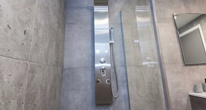 Minimalist Modern Nea Kifisia Studio