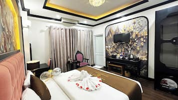 Egyptian cotton sheets, premium bedding, down duvets, pillow-top beds