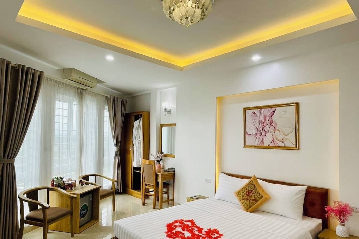 In-room safe, blackout curtains, soundproofing, iron/ironing board