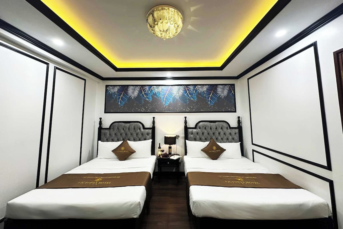 Egyptian cotton sheets, premium bedding, down comforters, pillowtop beds