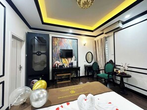 Standard Double Room Single Use | Egyptian cotton sheets, premium bedding, down comforters, pillowtop beds - Victoria Hotel Me Tri (Hanoi)